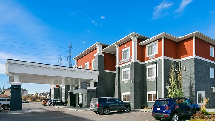 Lakeshore Manor Chestermere
